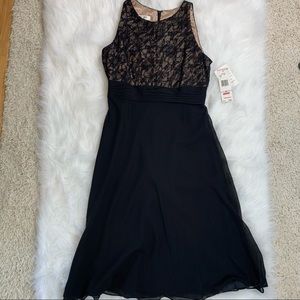 Evan-Picone Black & Tan Lace Cocktail Dress With Scoop Neck & Wide Straps Size 6